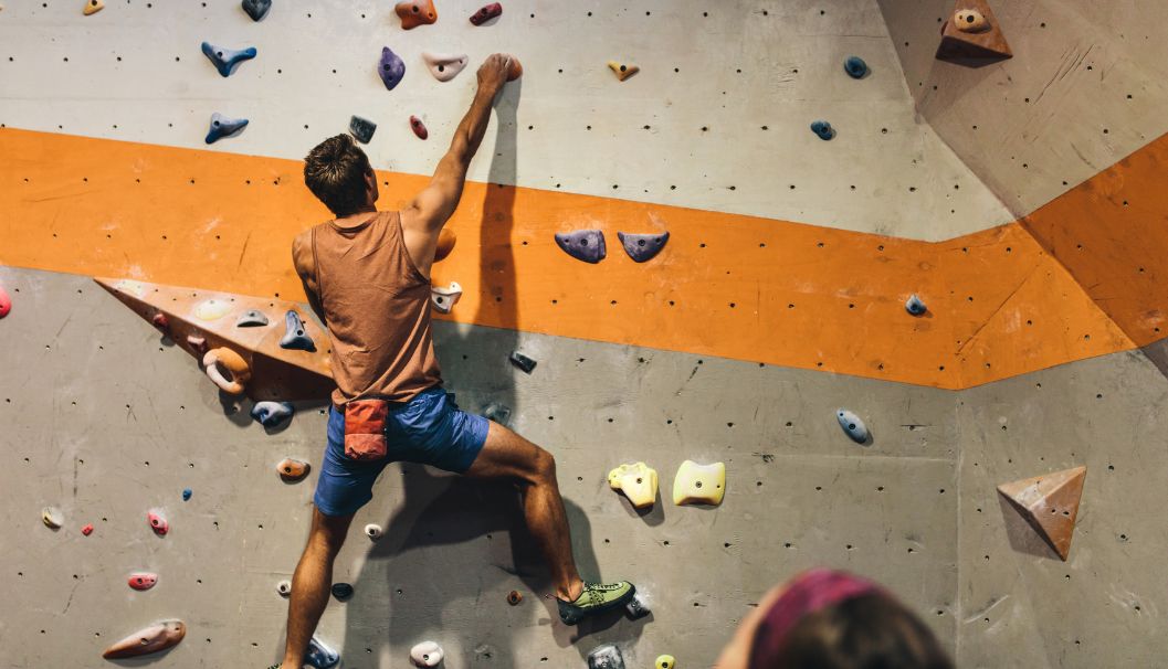 Social Bouldering with Iglu Mascot